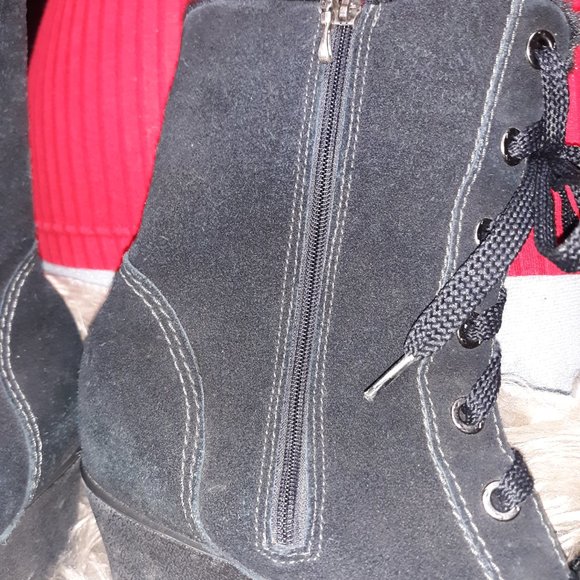 ((Listing#93)) Sporto Leather Waterproof Boots - Picture 4 of 11